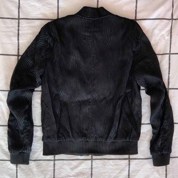 H&M Textured Zip-up Bomber Jacket - Picture 2 of 6